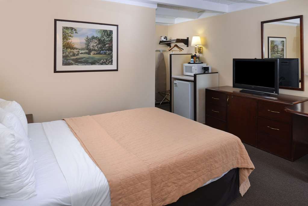 Americas Best Value Inn - Campus View Eau Claire Rom bilde