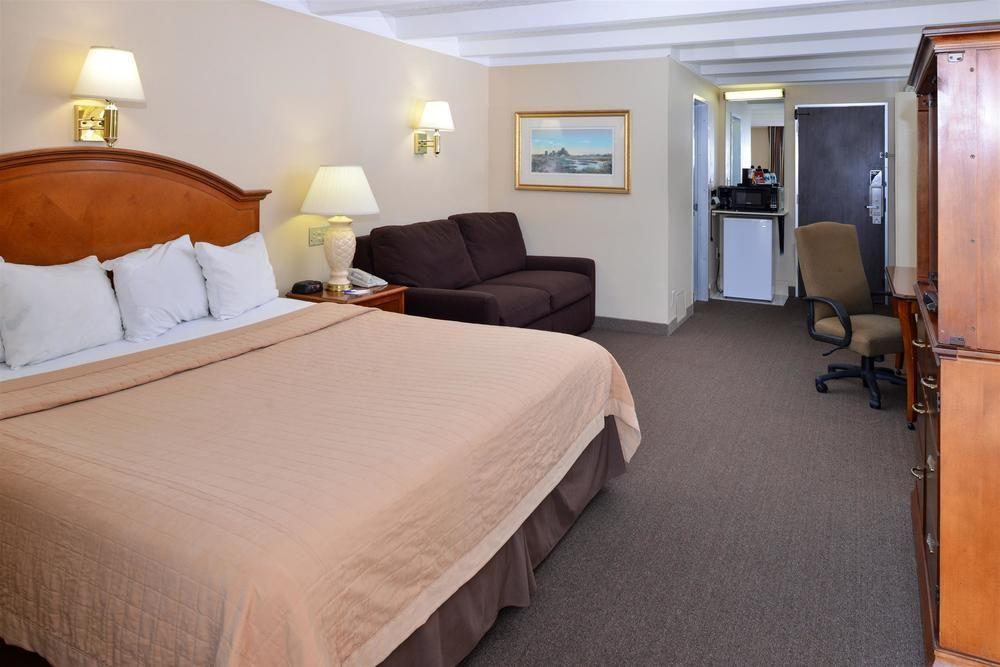 Americas Best Value Inn - Campus View Eau Claire Eksteriør bilde