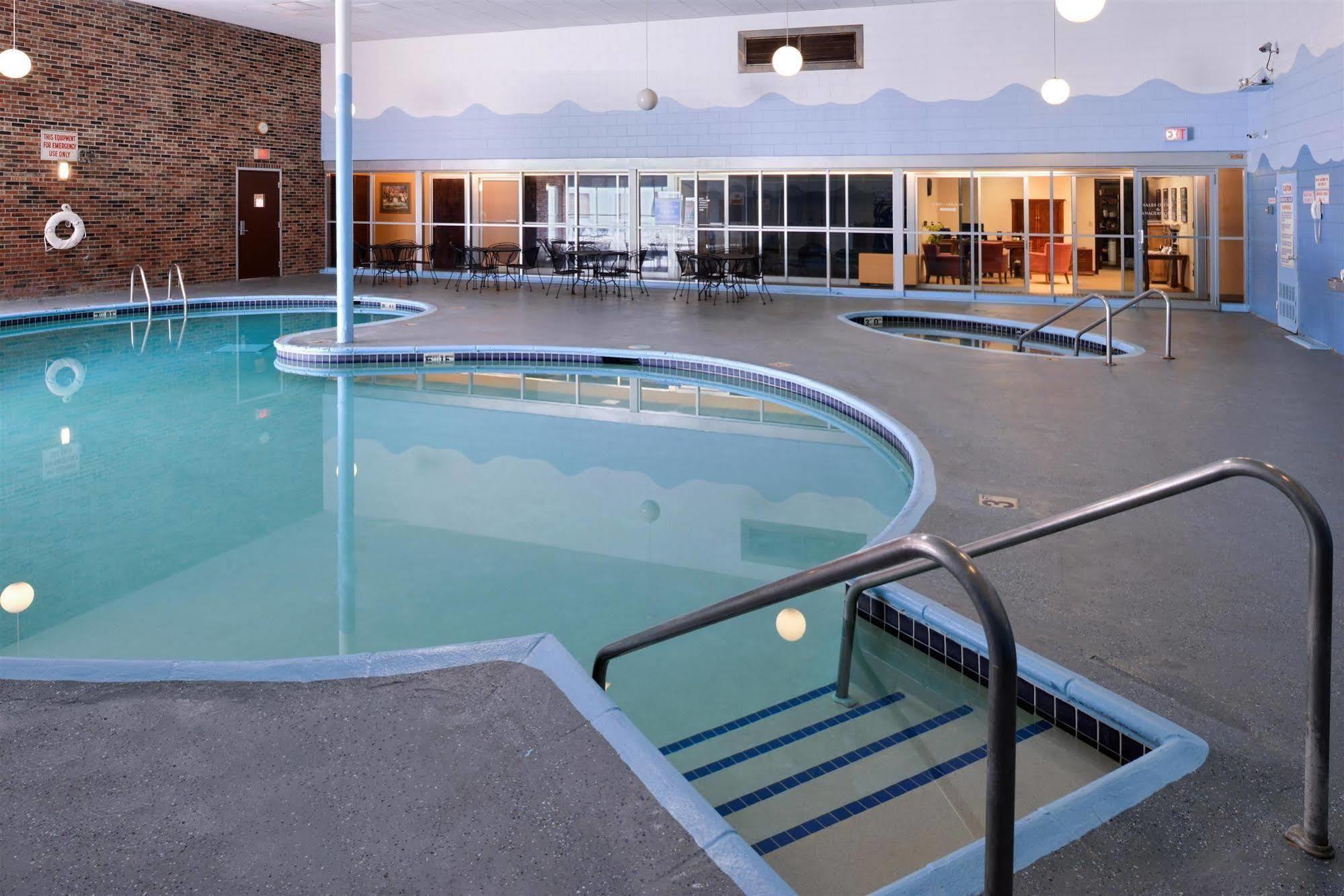 Americas Best Value Inn - Campus View Eau Claire Eksteriør bilde